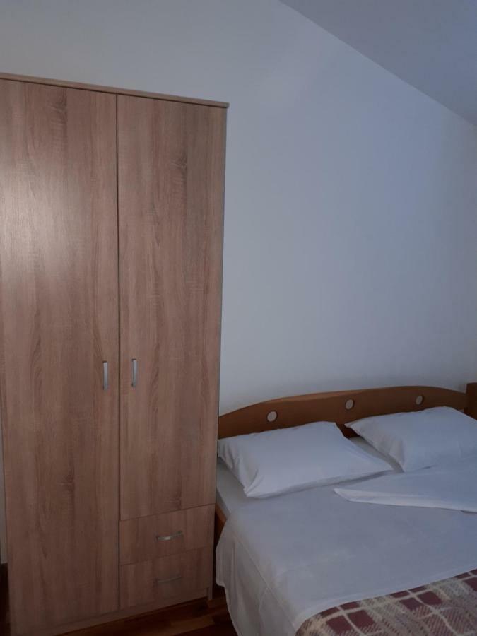 Apartments Horvat On Island Pag Vlašići Exterior foto